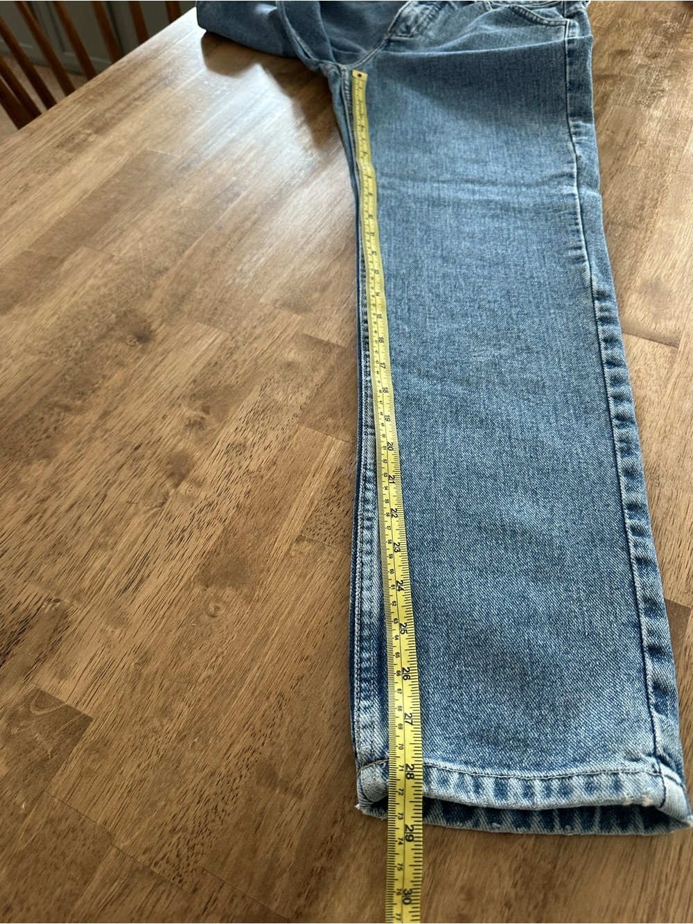 Vintage Women’s Guess Classic Fit Narrow Leg Jean Jeans Made In USA - runs small - Picture 8 of 10